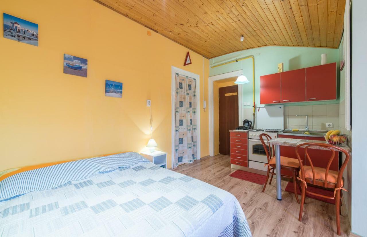 Apartment In Center Пула Екстер'єр фото